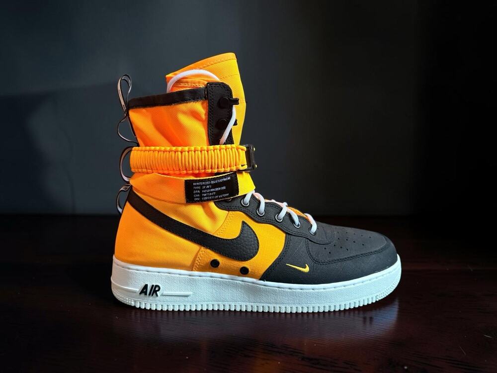 2019 Nike Air Force 1 SF High Laser Orange Black White Size M/13 (864024-800)